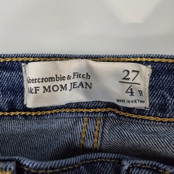 Abercrombie & Fitch - Mom Jeans - Picture 5 of 9